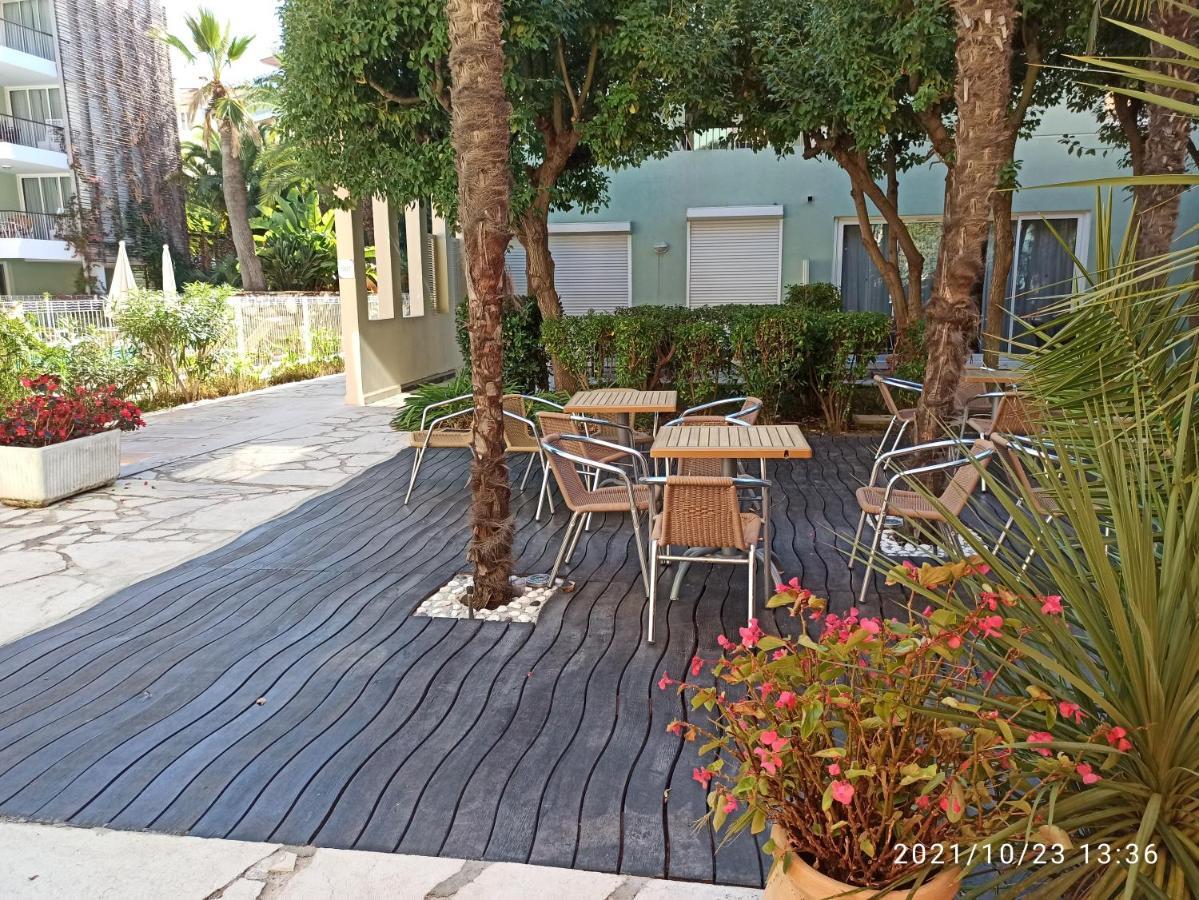 Appartement Rooftop- Jacuzzi - Terrasse - Parking à Antibes Extérieur photo