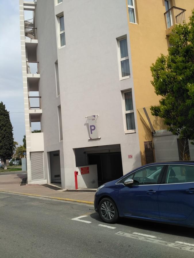 Appartement Rooftop- Jacuzzi - Terrasse - Parking à Antibes Extérieur photo
