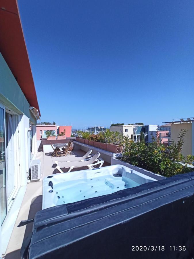 Appartement Rooftop- Jacuzzi - Terrasse - Parking à Antibes Extérieur photo